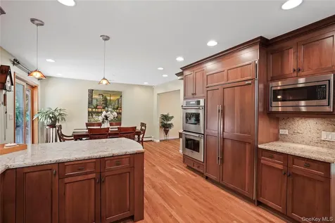 2 Rochambeau Drive Hartsdale NY 10530