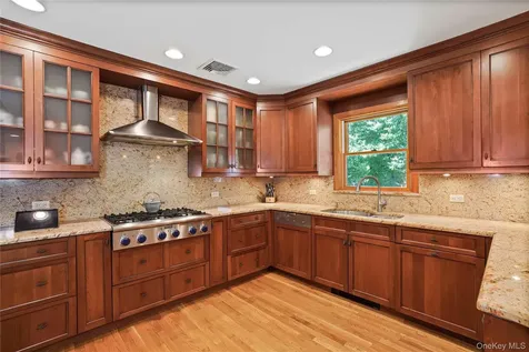 2 Rochambeau Drive Hartsdale NY 10530