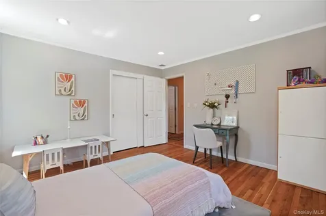 2 Rochambeau Drive Hartsdale NY 10530