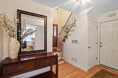 2 Rochambeau Drive Hartsdale NY 10530
