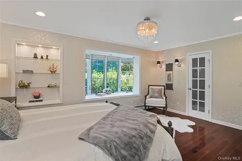 2 Rochambeau Drive Hartsdale NY 10530