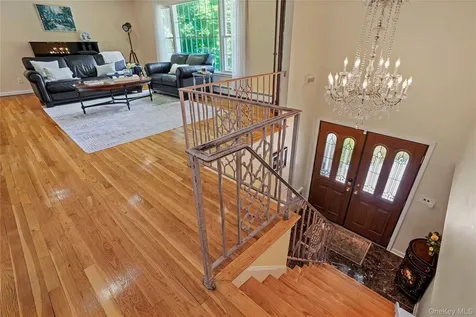 2 Rochambeau Drive Hartsdale NY 10530