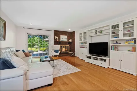 2 Rochambeau Drive Hartsdale NY 10530