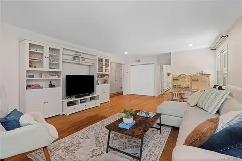 2 Rochambeau Drive Hartsdale NY 10530