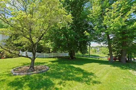 2 Rochambeau Drive Hartsdale NY 10530