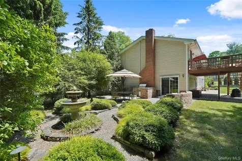 2 Rochambeau Drive Hartsdale NY 10530