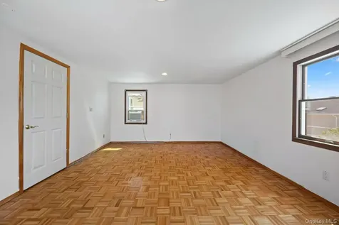 103 Nassau Drive Albertson NY 11507