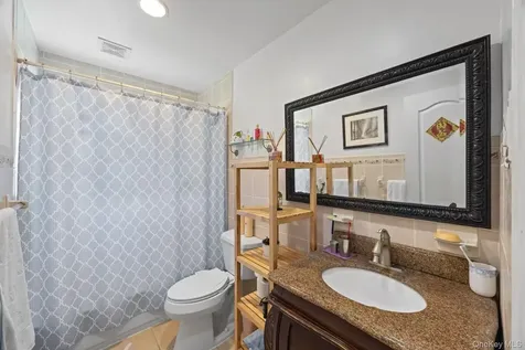 103 Nassau Drive Albertson NY 11507