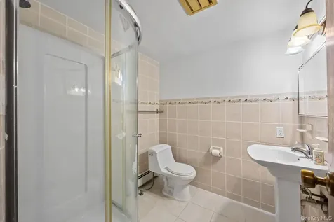 103 Nassau Drive Albertson NY 11507