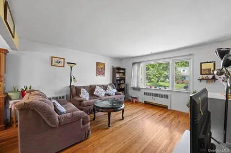 103 Nassau Drive Albertson NY 11507