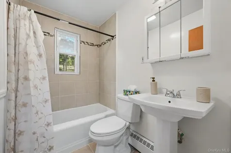 21 Hillside Avenue Woodbourne NY 12788