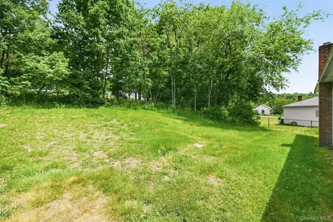 21 Hillside Avenue Woodbourne NY 12788