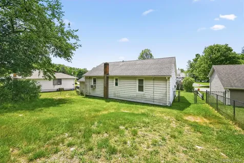 21 Hillside Avenue Woodbourne NY 12788