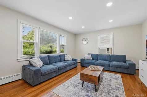 21 Hillside Avenue Woodbourne NY 12788
