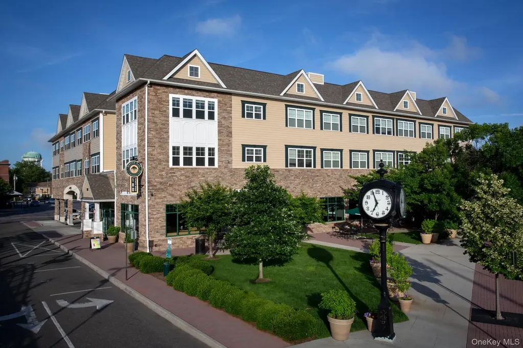 148 South Front Street Farmingdale NY 11735