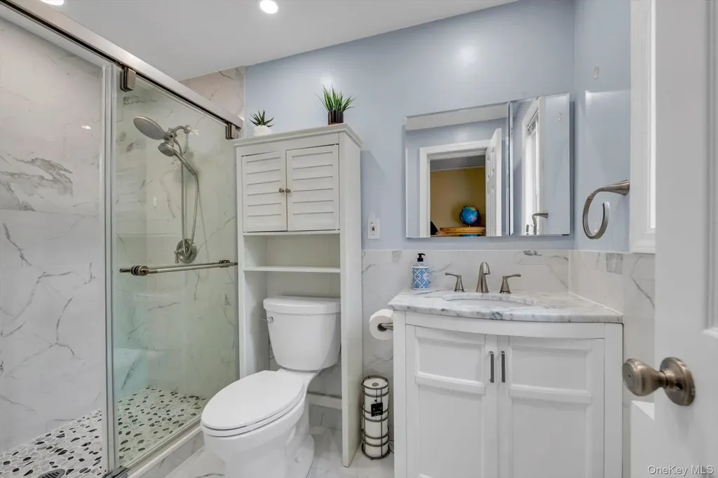 284 Whitehall Road Garden City NY 11530