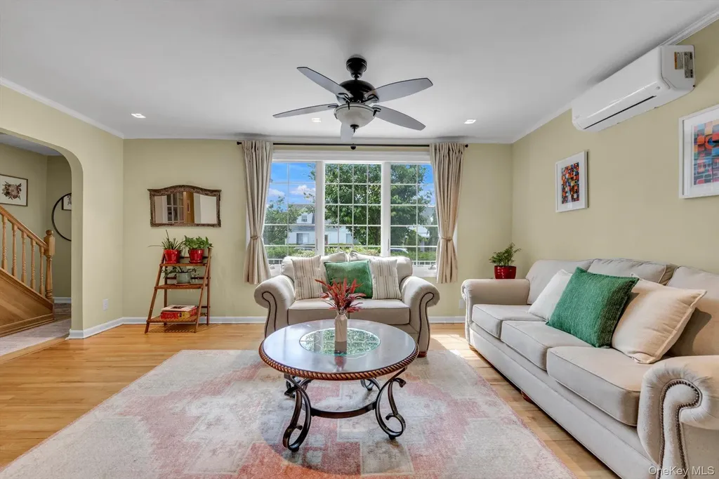 284 Whitehall Road Garden City NY 11530