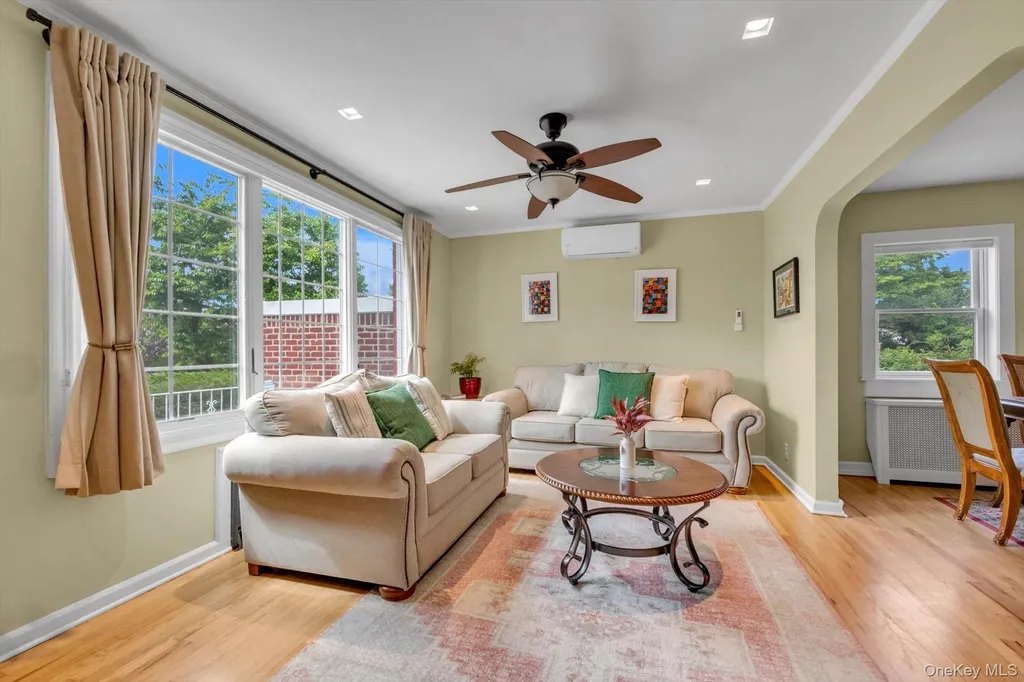 284 Whitehall Road Garden City NY 11530
