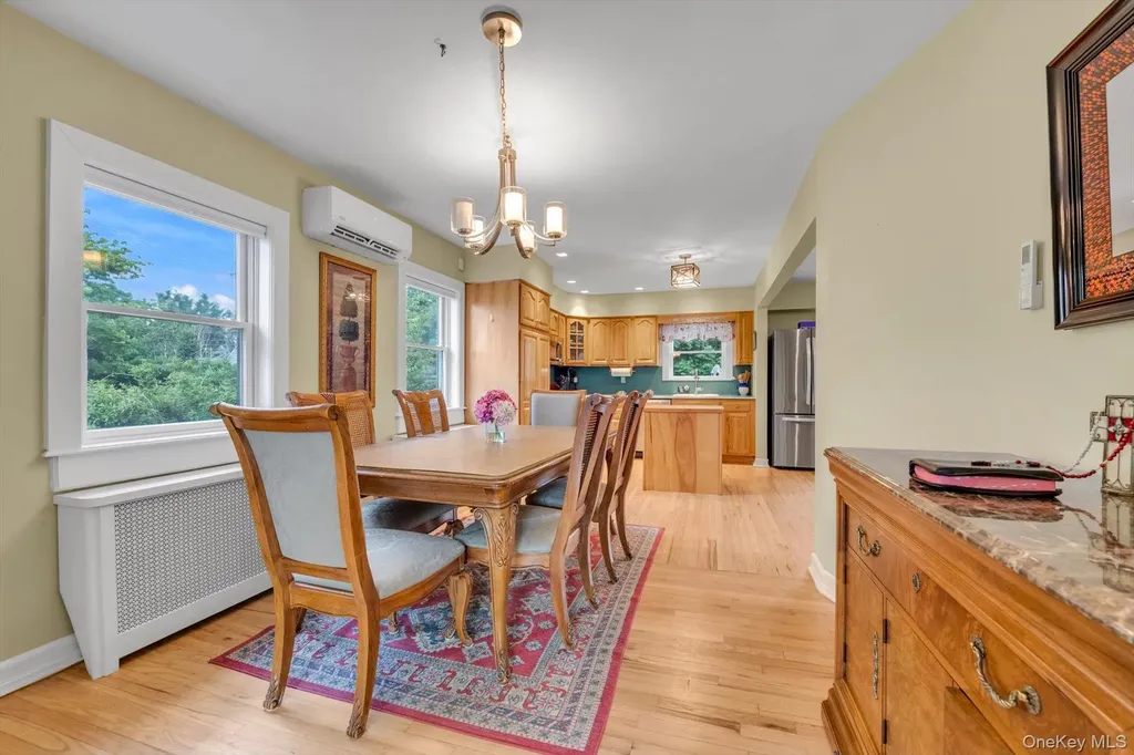 284 Whitehall Road Garden City NY 11530