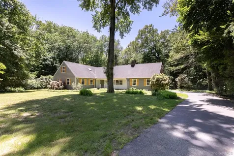 14 Appleby Drive Bedford NY 10506