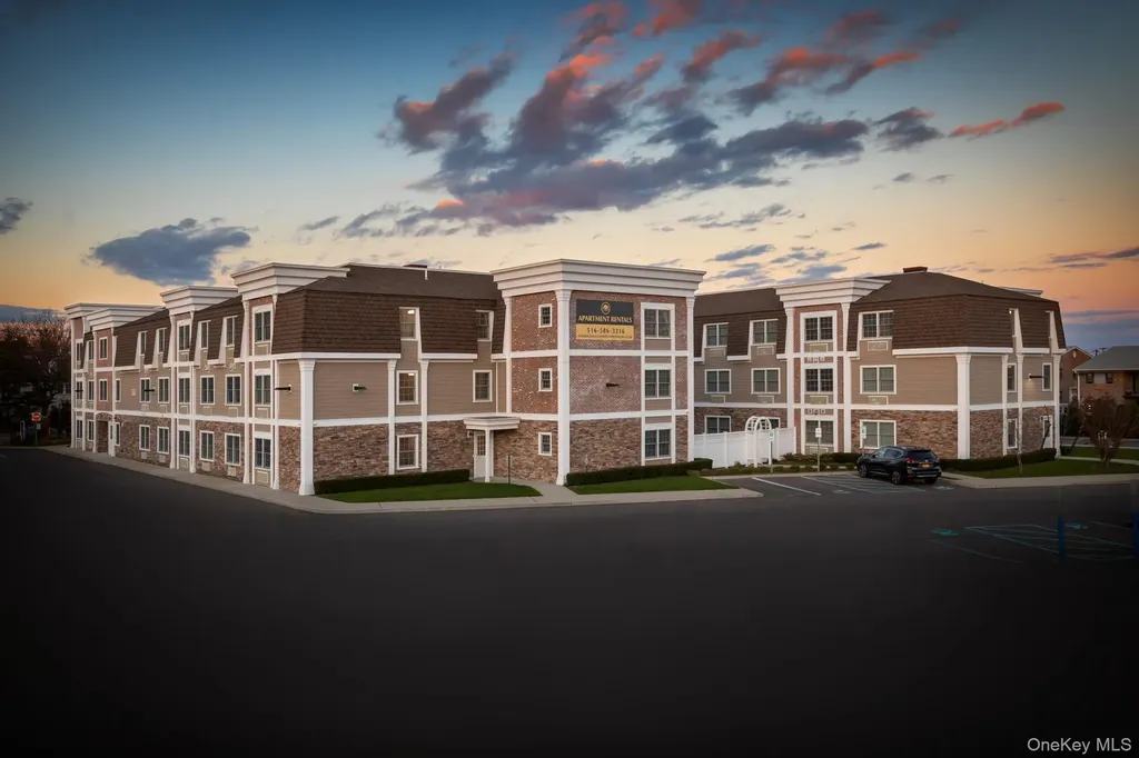 168 Fulton Street Farmingdale NY 11735