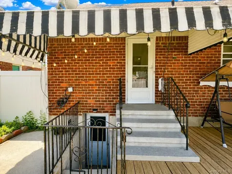 43 Mcalester Avenue Hicksville NY 11801