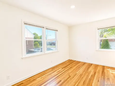 43 Mcalester Avenue Hicksville NY 11801