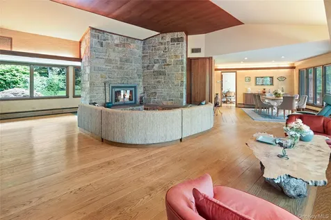 12 Tallwoods Road Armonk NY 10504