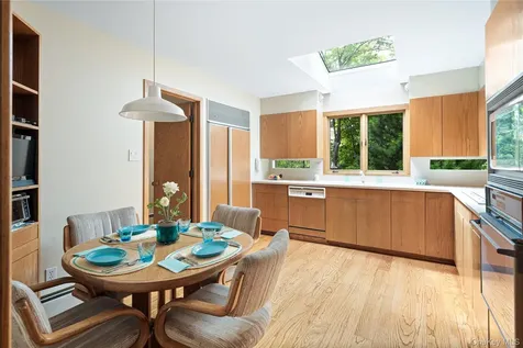 12 Tallwoods Road Armonk NY 10504