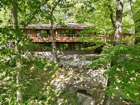 12 Tallwoods Road Armonk NY 10504