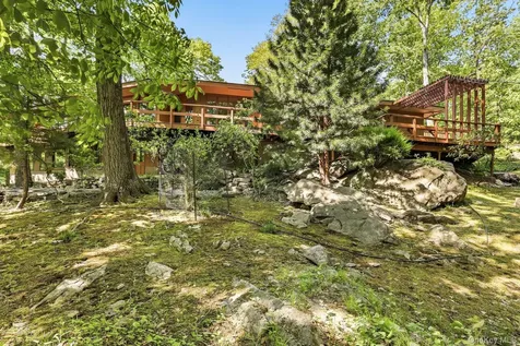 12 Tallwoods Road Armonk NY 10504