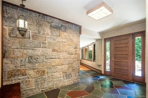 12 Tallwoods Road Armonk NY 10504