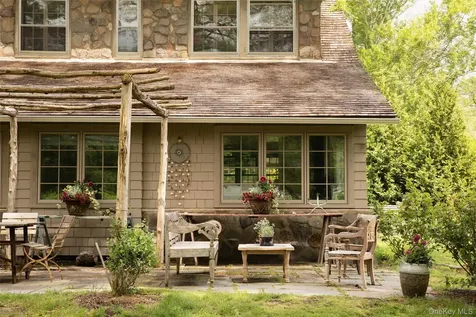 21-23 Library Lane Woodstock NY 12498