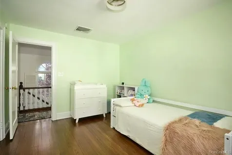 4 Glenwolde Park Tarrytown NY 10591