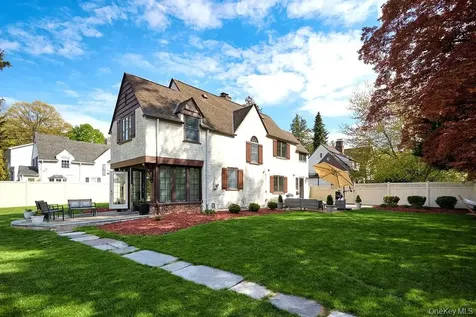 4 Glenwolde Park Tarrytown NY 10591