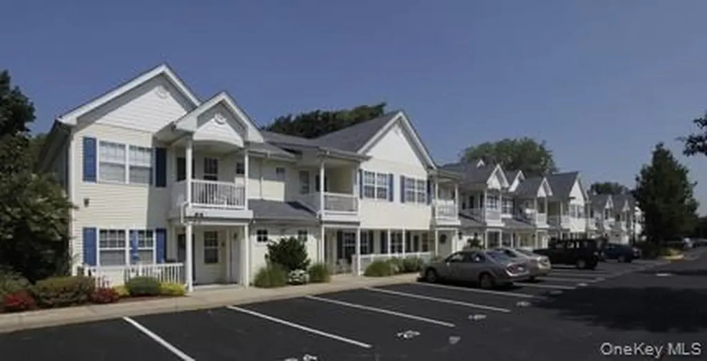 81 Secatogue Avenue Farmingdale NY 11735