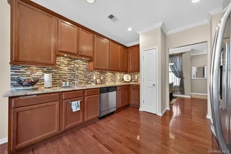 9 Cornwall Lane Middletown NY 10940
