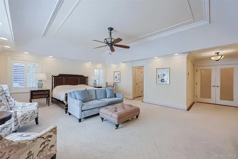 78 Swan Court East Hills NY 11576
