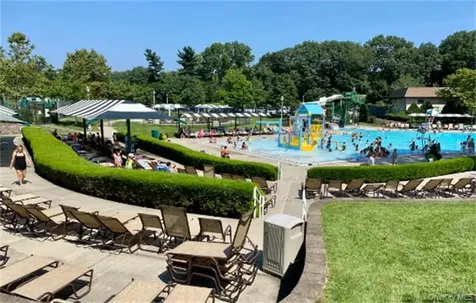 78 Swan Court East Hills NY 11576