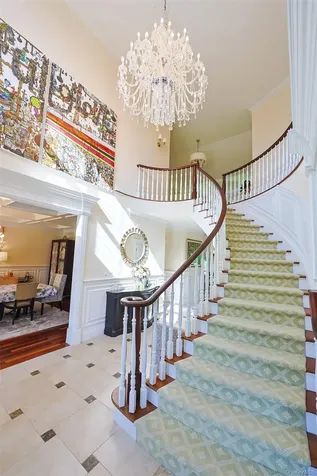 78 Swan Court East Hills NY 11576