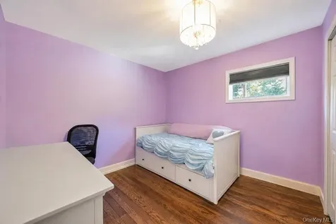 4 Pine Street Holtsville NY 11742