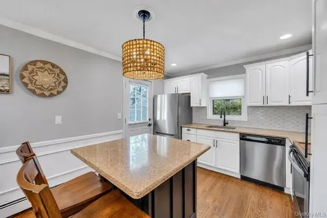 4 Pine Street Holtsville NY 11742