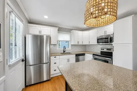 4 Pine Street Holtsville NY 11742