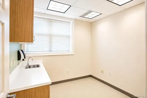 325 W Park Avenue Long Beach NY 11561