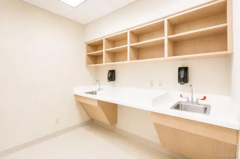 325 W Park Avenue Long Beach NY 11561