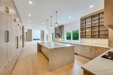 15 Folger Lane Dix Hills NY 11746