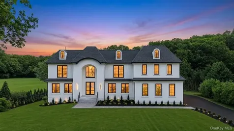 15 Folger Lane Dix Hills NY 11746