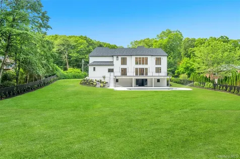 15 Folger Lane Dix Hills NY 11746