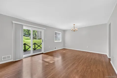 10 Squires Gate Poughkeepsie NY 12603