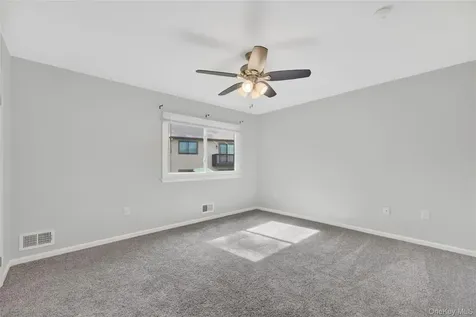 10 Squires Gate Poughkeepsie NY 12603
